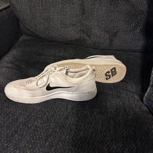 Nike skate shoes